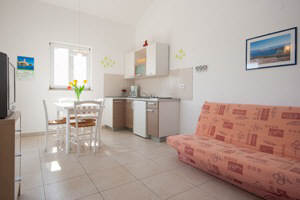 Appartement 15C - Kueche mit Essplatz - Baska - Krk - Kroatien Appartement 15C - Kueche mit Essplatz - Baska - Krk - Kroatien