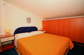 Appartement-16 - Schlafzimmer - BASKA Insel Krk Kroatien Appartement-16 - Schlafzimmer - Baska - Krk - Kroatien