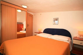 Appartement-16 - Schlafzimmer - BASKA Insel Krk Kroatien Appartement-16 - Schlafzimmer - Baska - Krk - Kroatien