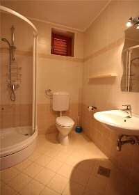Apartment-4B - bathroom - Baska - Island Krk - Croatia Apartment-4B - bathroom - Baska - Krk - Croatia
