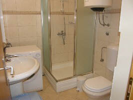 Appartement mit Geschirrspler Baska Insel Krk Kroatien Bad
