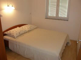 Appartement mit Geschirrspler Baska Insel Krk Kroatien Schlafzimmer