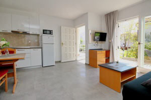 Strandnähe Baska Insel Krk Ferienwohnung Villa Corinthia mit Terrasse Grill Pool Fitness Ruhelage Kinderspielplatz Strandnähe Baska Insel Krk Ferienwohnung Villa Corinthia mit Terrasse Grill Pool Fitness Ruhelage Kinderspielplatz