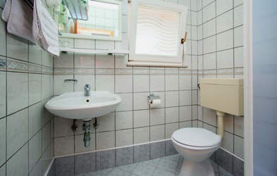 Ferienwohnung Villa Corinthia mit Terrasse Klimaanlage Strandnähe Baska Insel Krk Kroatien Ferienwohnung Villa Corinthia mit Terrasse Grill Klimaanlage Strandnähe Baska Insel Krk Kroatien