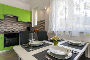 Apartment in Baska Insel Krk Kroatien Terasse Garten Grill Strandnähe
