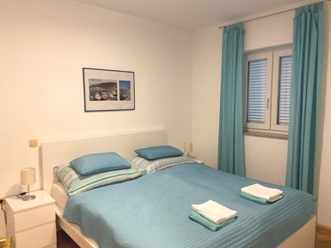 Apartment Appartement Lavanda in Strandnhe Schlafzimmer Baby Bett Insel Krk Kroatien 