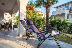 Appartement 8 Baska mit Terrasse Garten Grill