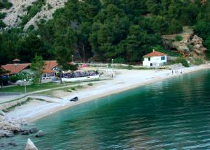 FKK Camp im Pinienwald in Baska Insel Krk Kroatien